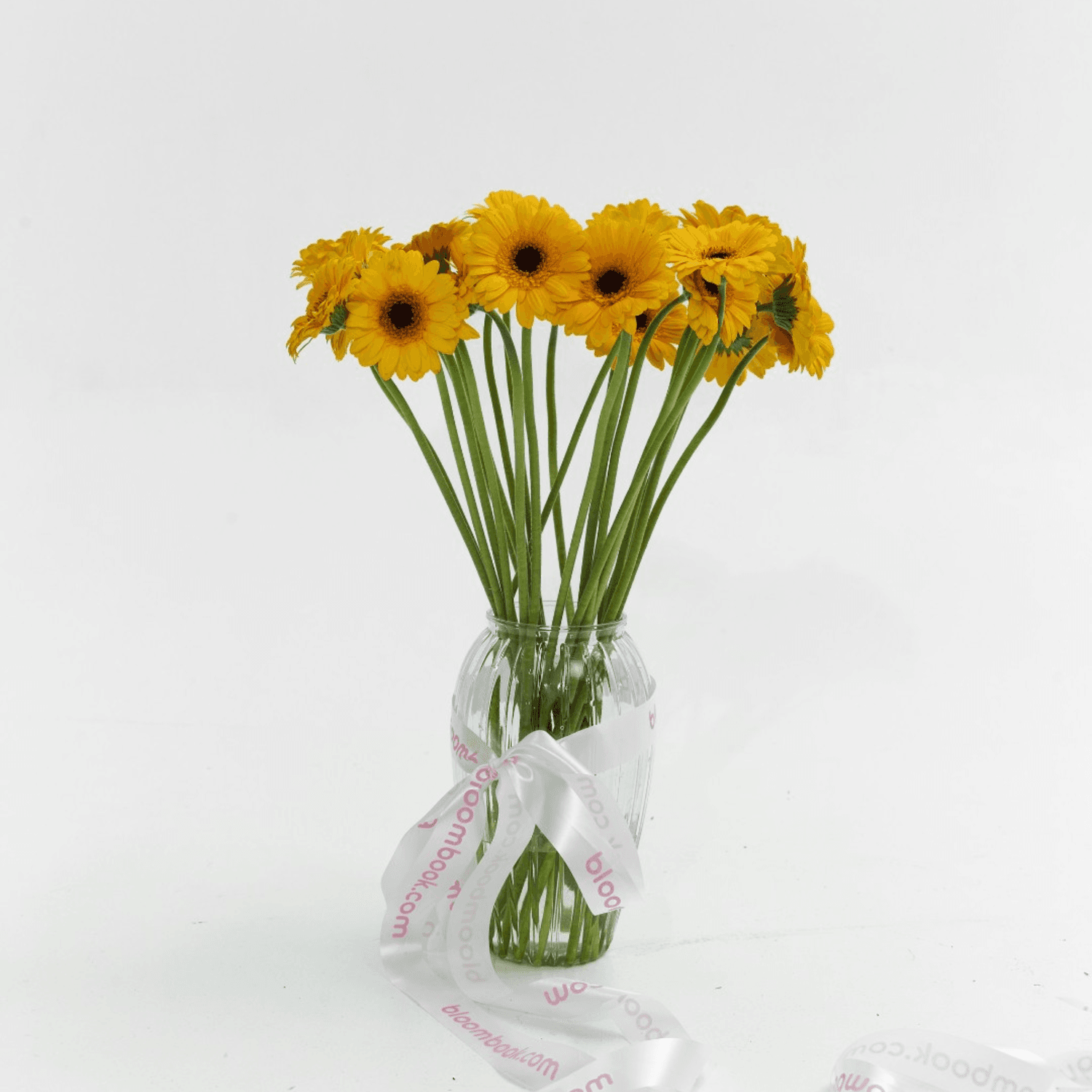 20 mini Gerberas Amarillas en Florero