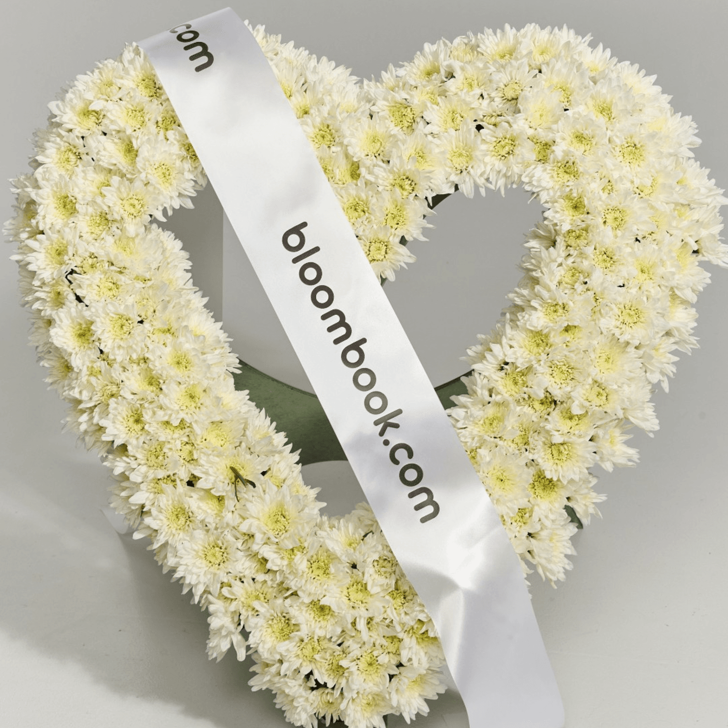 Corazón Fúnebre Blanco de Crisantemos | Flores para Funeral