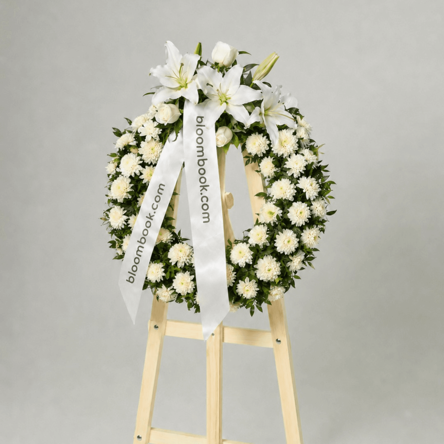 Corona Fúnebre de Gerberas Blancas y Eucalipto | Envío de Condolencias