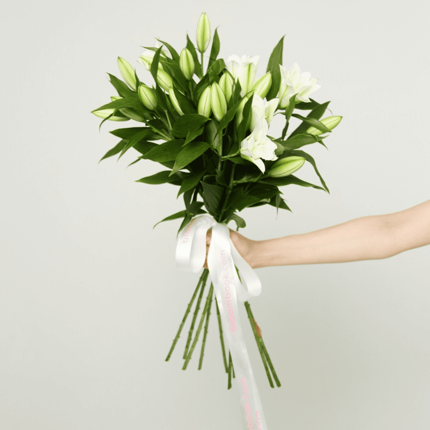 10 White Lilies – Flower Delivery