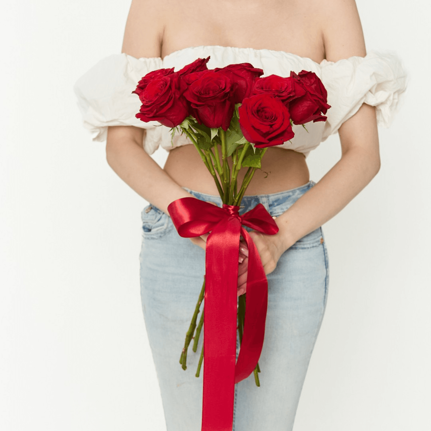 12 Red Roses – Flower Delivery