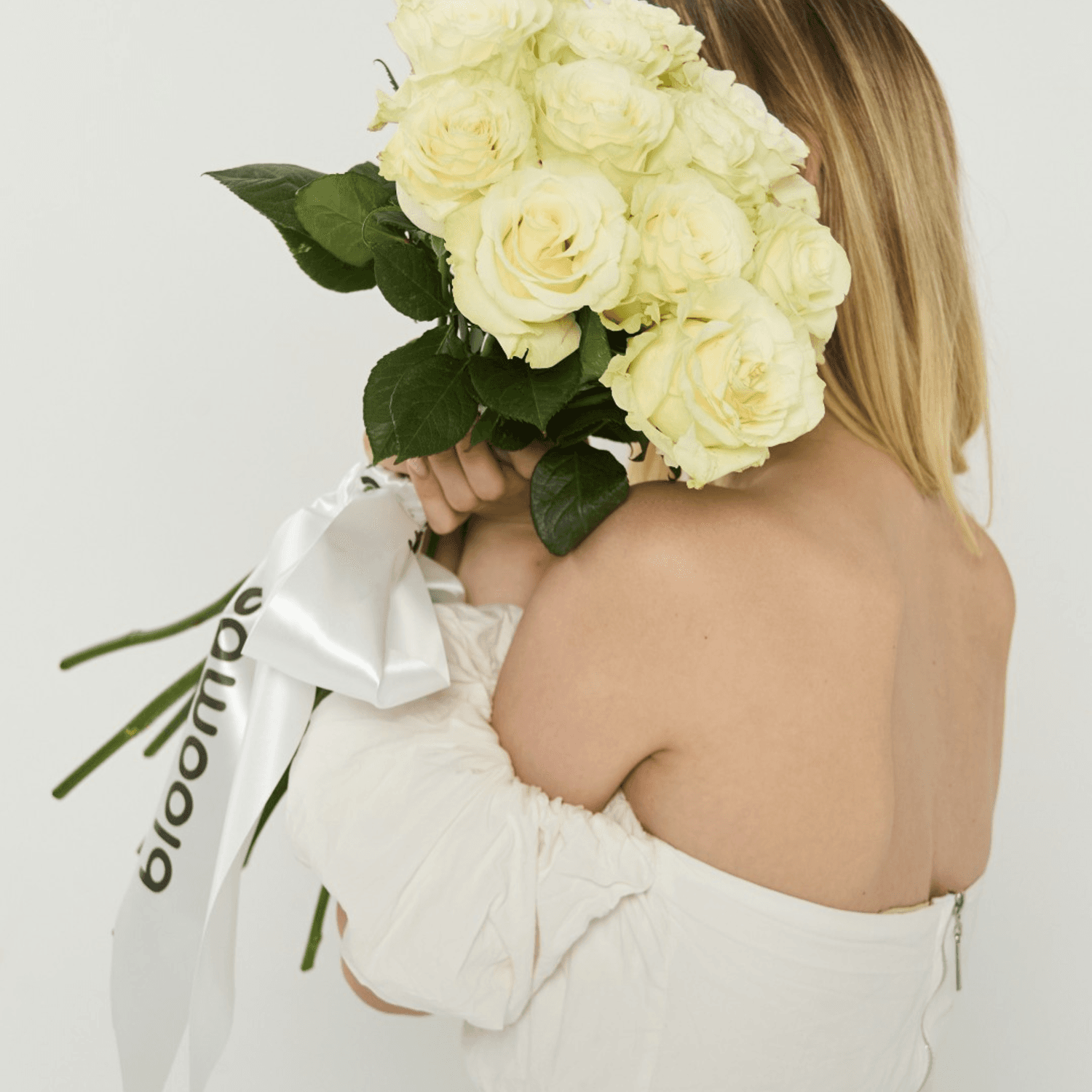 12 White Roses for Sympathy – Funeral Flower Delivery