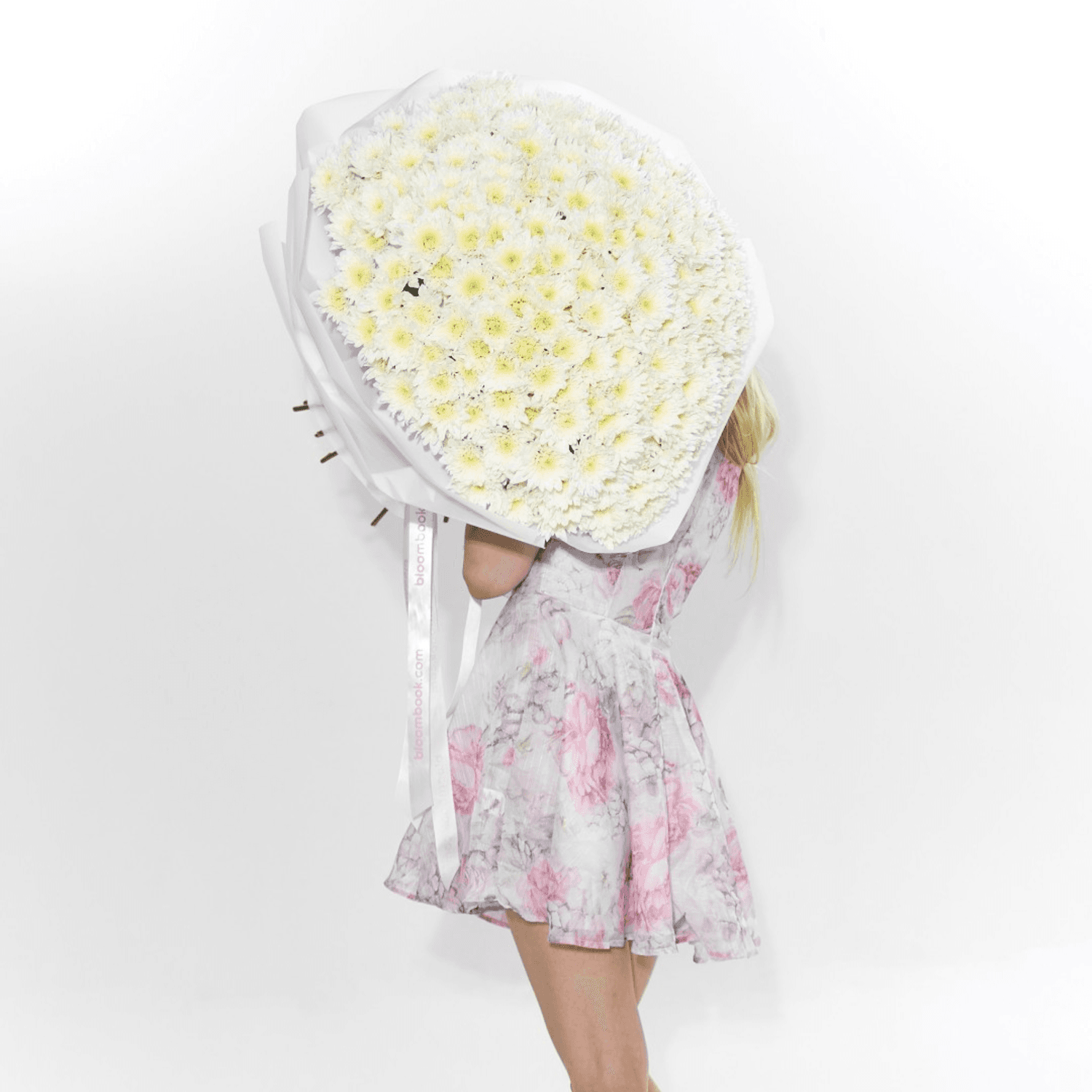 50 White Chrysanthemums Bouquet XXL – Flower Delivery